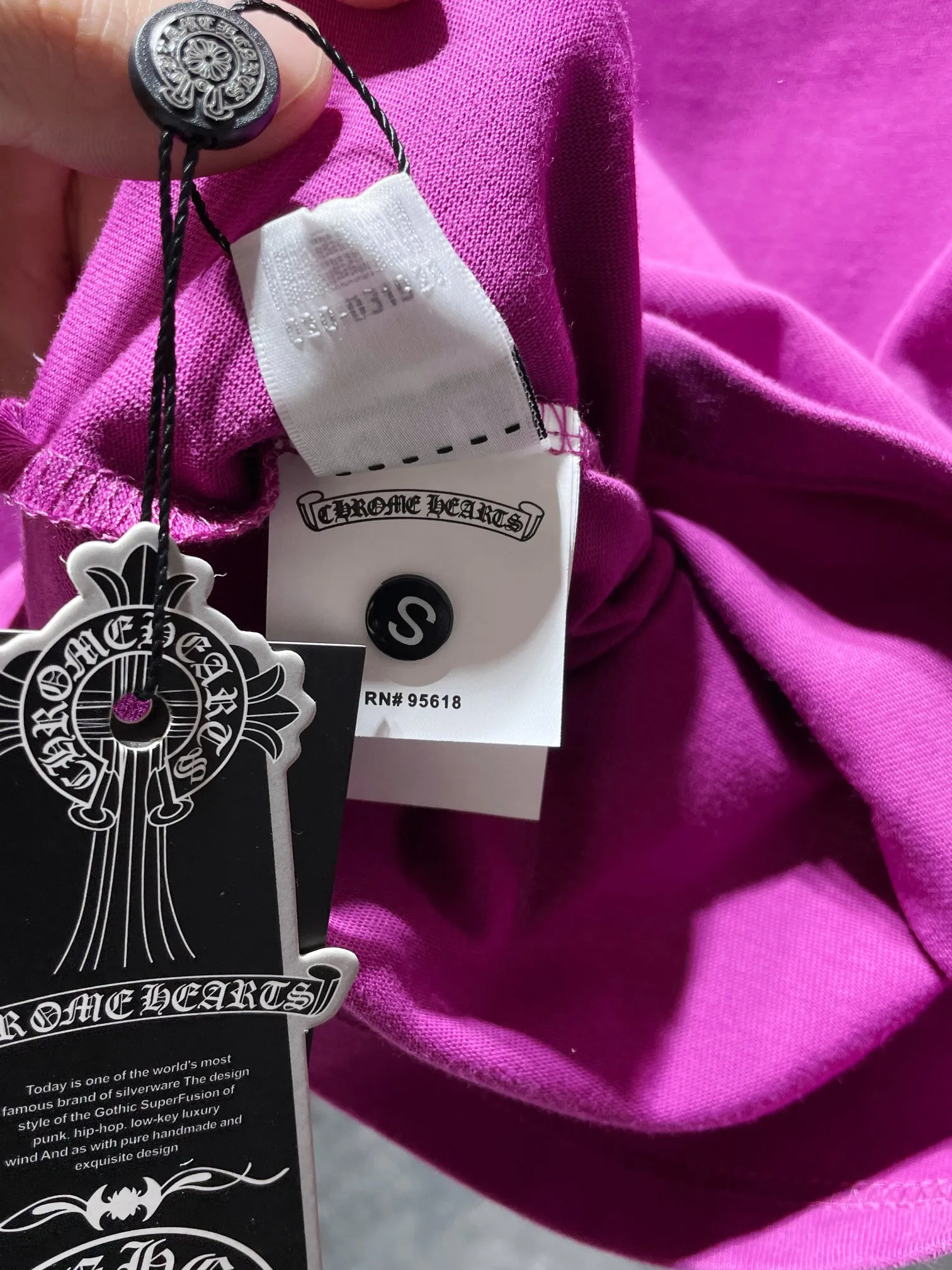 P160 Chrome Hearts 🍁Long T series🍁 High gram weight, environmentally friendly and high-quality top-quality fabric 260g Mattyboy graffiti spider web long sleeves Imported environmentally friendly glue printing and dyeing 1:1 replica version Recommended color: Customized graffiti purple Code numbers: S, M, L, XL